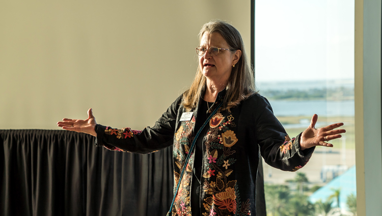 290